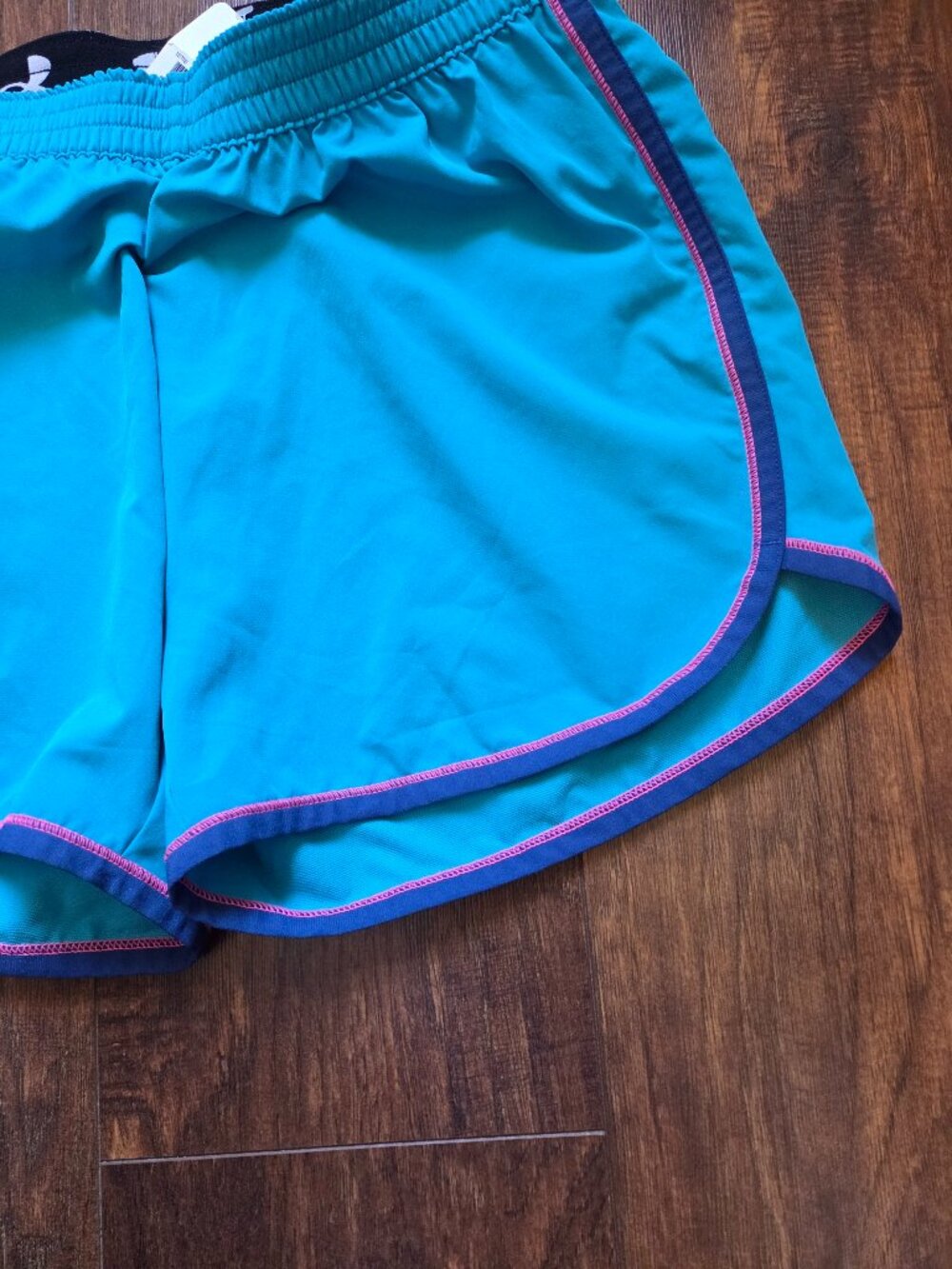 NWT Under Armour: Women's Fly By 2.0 running shorts in Teal, medium - Picture 5 of 7